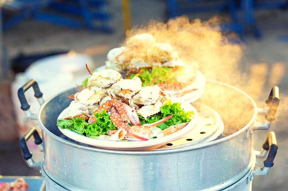 Steaming food