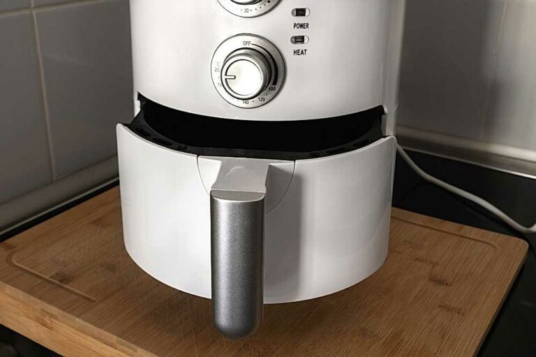 Why Won't My Air Fryer Turn On? [Solutions] The Meal Expert